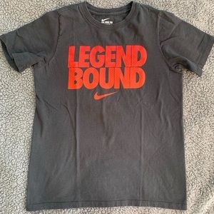 Boys Dark gray size M shirt